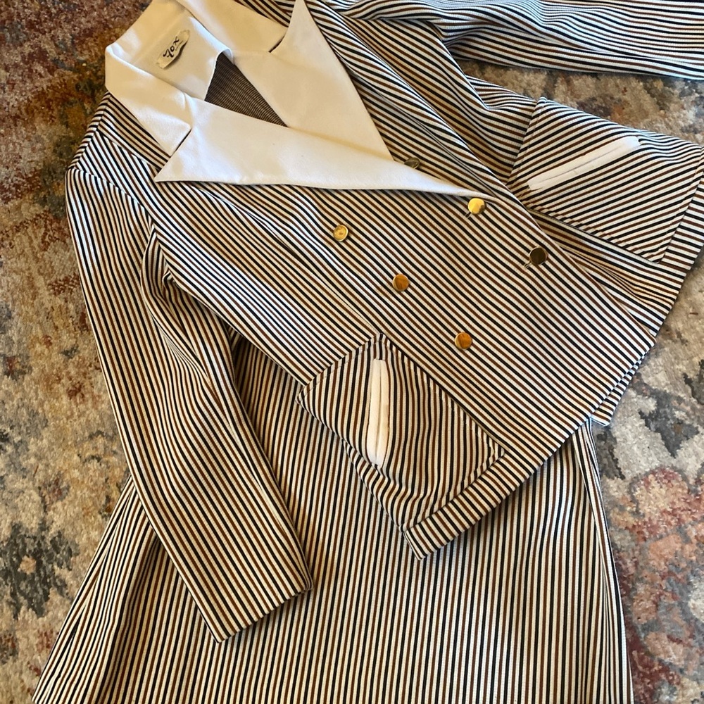 VINTAGE 1970s Fox Original Black Brown and White Striped Blazer and Skirt Suit 8